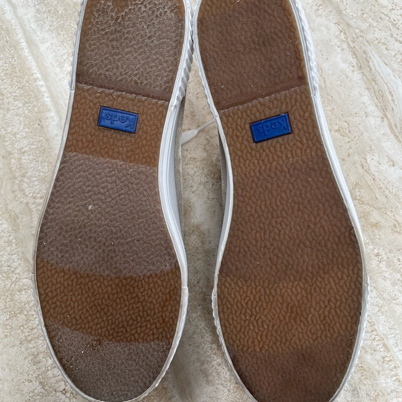 NEW never worn! Women’s metallic gold triple kick keds - Picture 6 of 6